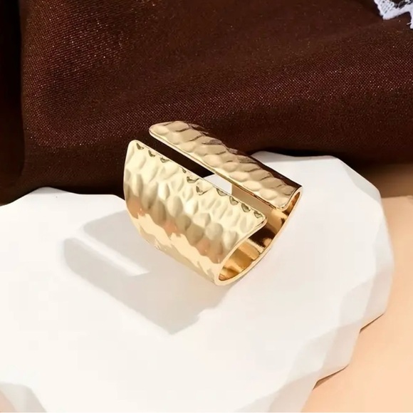 Adjustable Statement Ring - Picture 4 of 6